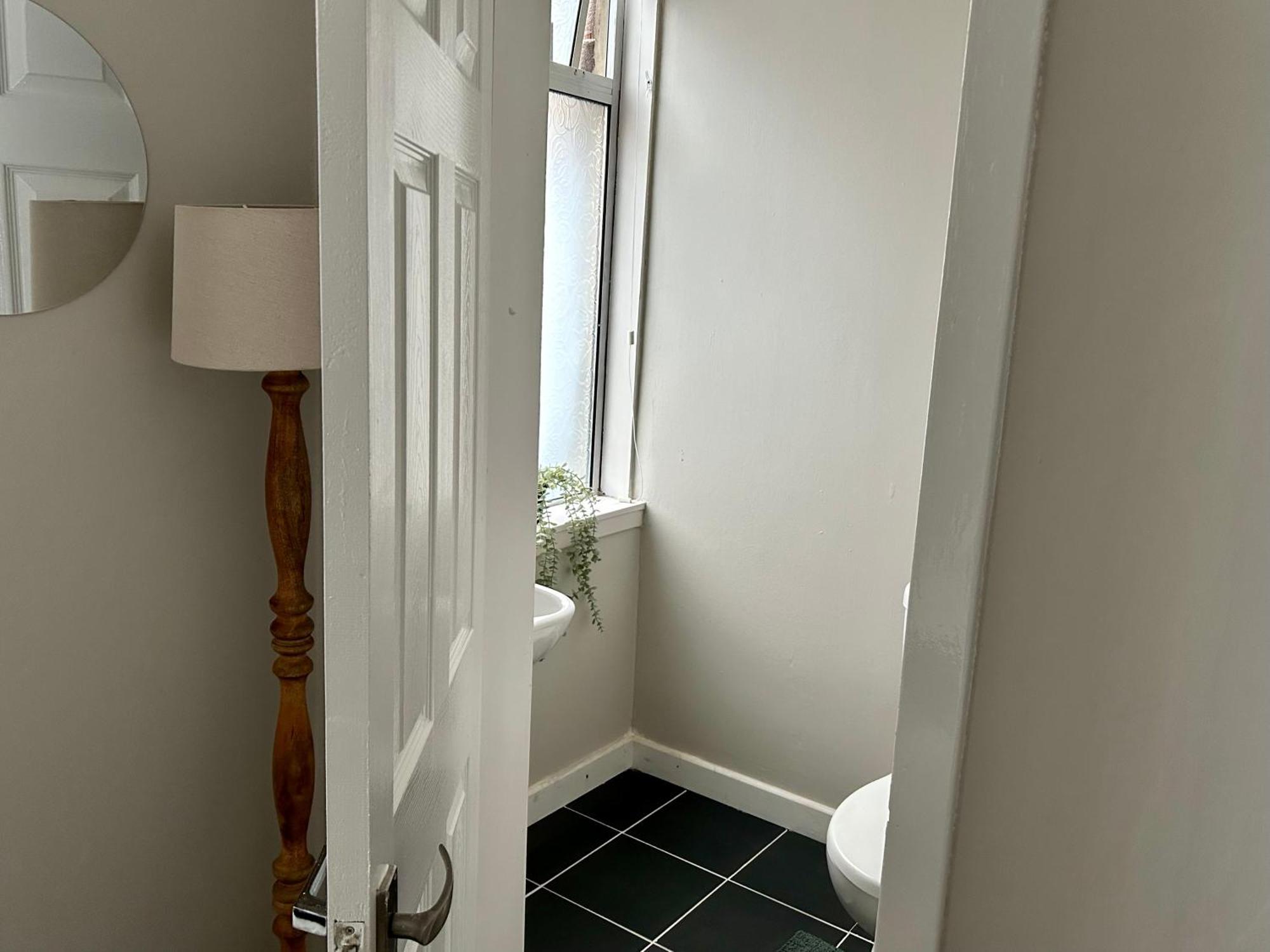 West Dunbartonshire Flat Lägenhet Dumbarton Exteriör bild